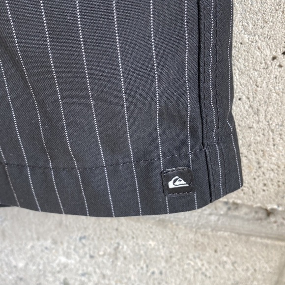 Quiksilver Pinstripe Short - Picture 2 of 12
